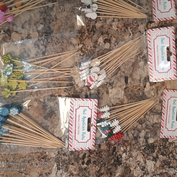 Christmas Other - Holiday Party Toothpick Set - Assorted Colors All New